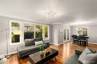 24230 SE 44th St, Sammamish, WA 98029 - Photo 10