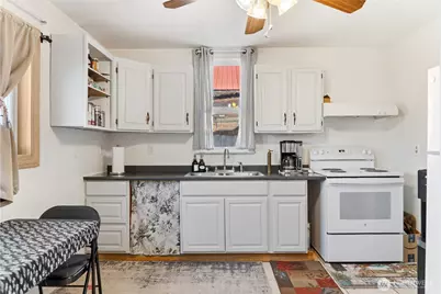 330 Edmonds Street, Omak, WA 98841 - Photo 16