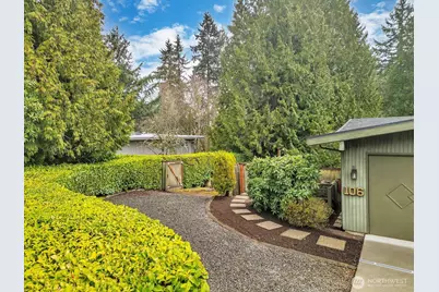 106 165th Avenue SE, Bellevue, WA 98008 - Photo 4