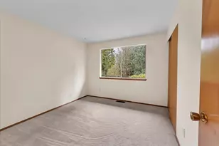 106 165th Ave SE, Bellevue, WA 98008 - Photo 22