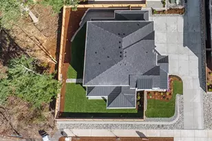 24914 SE 17th St, Sammamish, WA 98075 - Photo 38