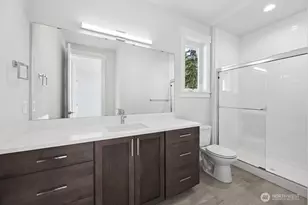 24914 SE 17th St, Sammamish, WA 98075 - Photo 30