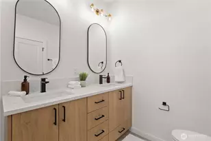 957 N 35th St, Seattle, WA 98103 - Photo 18