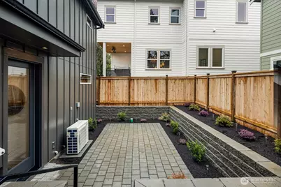 8841 Earl Avenue NW, Seattle, WA 98117 - Photo 24