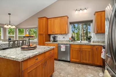 17649 152nd Place SE, Renton, WA 98058 - Photo 12