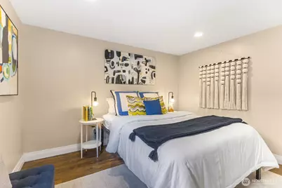 8254 Bagley Avenue N, Seattle, WA 98103 - Photo 18