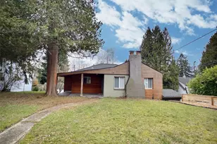 9827 8th Ave NE, Seattle, WA 98115 - Photo 2