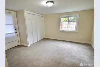 9827 8th Avenue NE, Seattle, WA 98115 - Photo 30