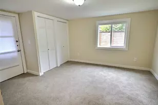 9827 8th Ave NE, Seattle, WA 98115 - Photo 30