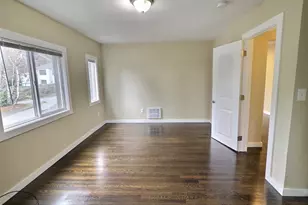 9827 8th Ave NE, Seattle, WA 98115 - Photo 10