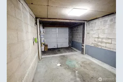 9827 8th Avenue NE, Seattle, WA 98115 - Photo 32