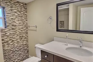 9827 8th Ave NE, Seattle, WA 98115 - Photo 26