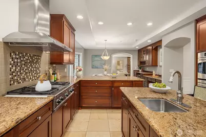 9810 SE 35th Place, Mercer Island, WA 98040 - Photo 10