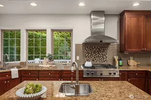 9810 SE 35th Pl, Mercer Island, WA 98040 - Photo 12