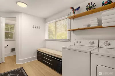 325 23rd Avenue E, Seattle, WA 98112 - Photo 34