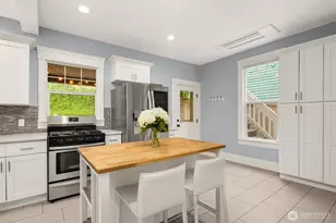 325 23rd Ave E, Seattle, WA 98112 - Photo 6