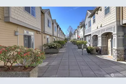 9217 122nd Court NE #B-117, Kirkland, WA 98033 - Photo 2