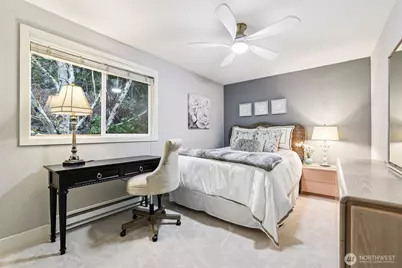 11060 NE 33rd Place #E3, Bellevue, WA 98004 - Photo 18