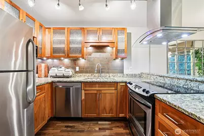 11060 NE 33rd Place #E3, Bellevue, WA 98004 - Photo 12