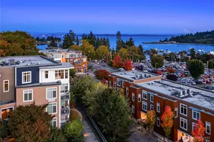 190 Harbor Square Loop NE, Bainbridge Island, WA 98110 - Photo 2