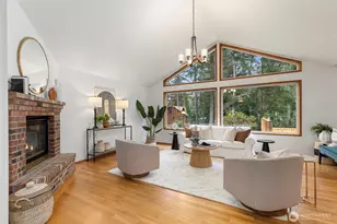 15375 Sunrise Drive NE, Bainbridge Island, WA 98110 - Photo 6