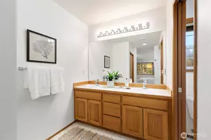 15375 Sunrise Drive NE, Bainbridge Island, WA 98110 - Photo 22