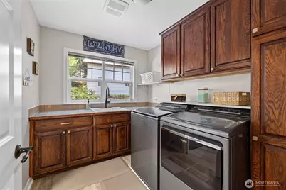 9330 240th Avenue SE, Issaquah, WA 98027 - Photo 12