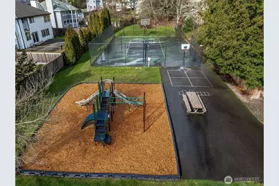 1704 Field Place NE, Renton, WA 98059 - Photo 38