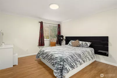 4727 W Lake Sammamish Parkway SE #B201, Issaquah, WA 98027 - Photo 14