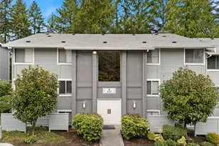 4727 W Lake Sammamish Pkwy SE, Issaquah, WA 98027 - Photo 1
