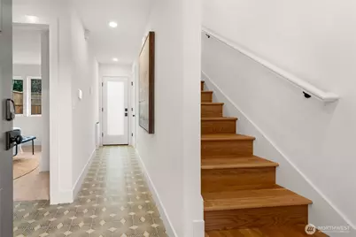 4048 32nd Avenue W #B, Seattle, WA 98199 - Photo 2