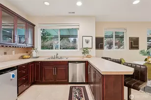 4707 NE 7th Pl, Renton, WA 98059 - Photo 32