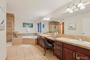 4707 NE 7th Pl, Renton, WA 98059 - Photo 16