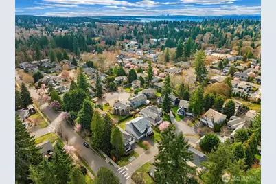 12729 NE 103rd Place, Kirkland, WA 98033 - Photo 40