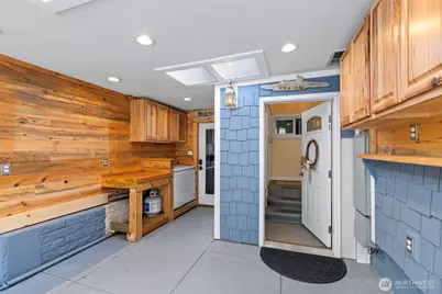 609 Shore Dr, Bremerton, WA 98310 - Photo 6