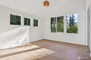 13748 Stone Ave N, Seattle, WA 98133 - Photo 10