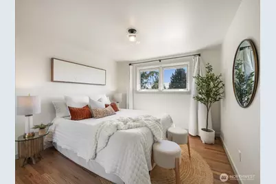 114 S 212th Street, Des Moines, WA 98198 - Photo 14