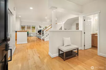 10007 NE 37th Court, Kirkland, WA 98033 - Photo 4