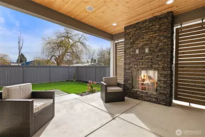 1632 Lockridge Loop E, Enumclaw, WA 98022 - Photo 4