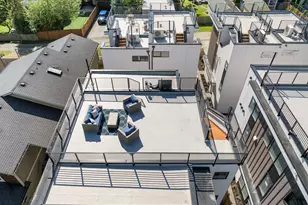 8831 B Wallingford Ave N, Seattle, WA 98103 - Photo 26