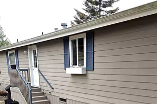 4515 176th St Street SW, Lynnwood, WA 98037 - Photo 2