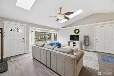 620 Myrtine Street, Enumclaw, WA 98022 - Photo 6