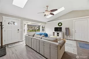 620 Myrtine St, Enumclaw, WA 98022 - Photo 6