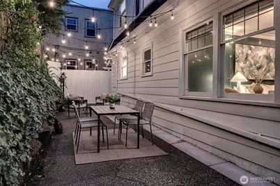 2103 5th Avenue N, Seattle, WA 98109 - Photo 36