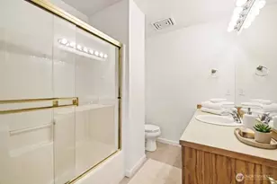 2005 NE 35th Pl, Renton, WA 98056 - Photo 24