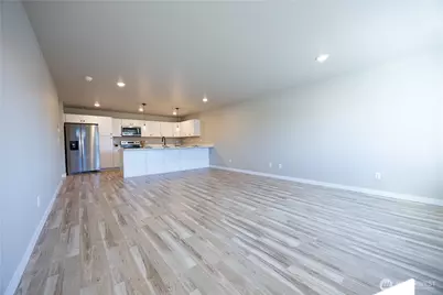 1116 Sumas Avenue #1, Sumas, WA 98295 - Photo 4