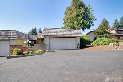 12492 Gwen Drive #10, Burlington, WA 98233 - Photo 2