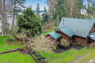 3968 S East Camano Dr, Camano Island, WA 98282 - Photo 40
