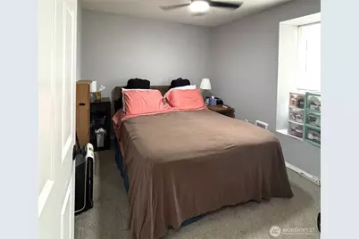 17217 10th Avenue E, Spanaway, WA 98387 - Photo 10