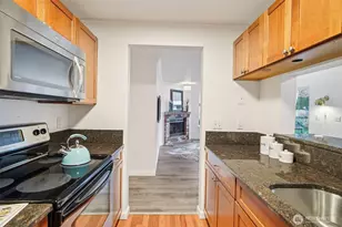 10822 NE 148th Ln, Bothell, WA 98011 - Photo 10